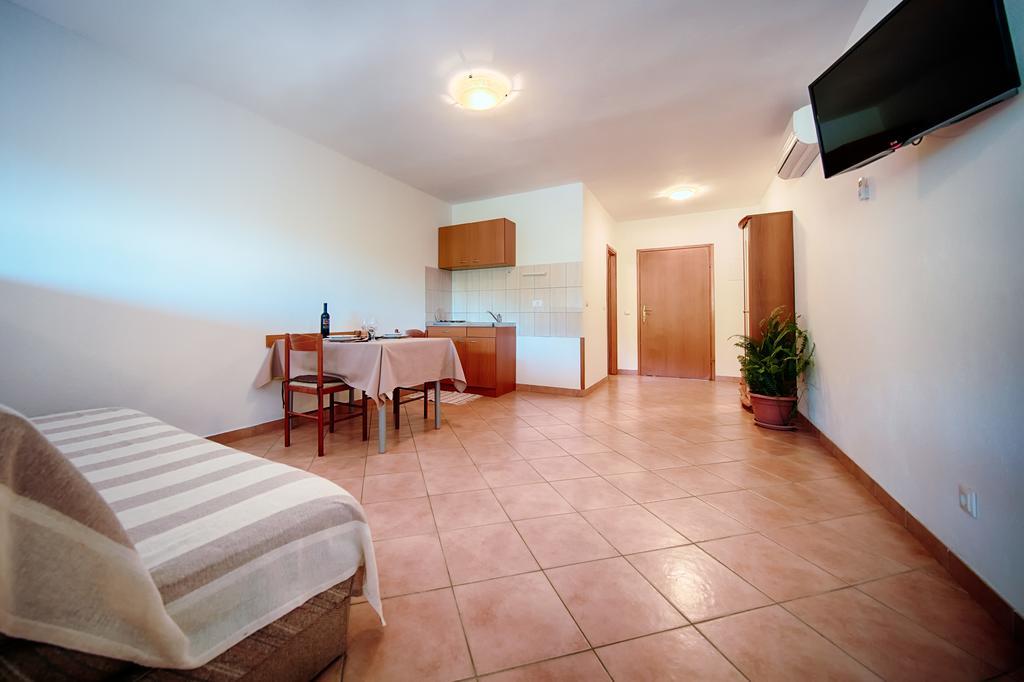 Apartments Bruna Lastovo Kamer foto